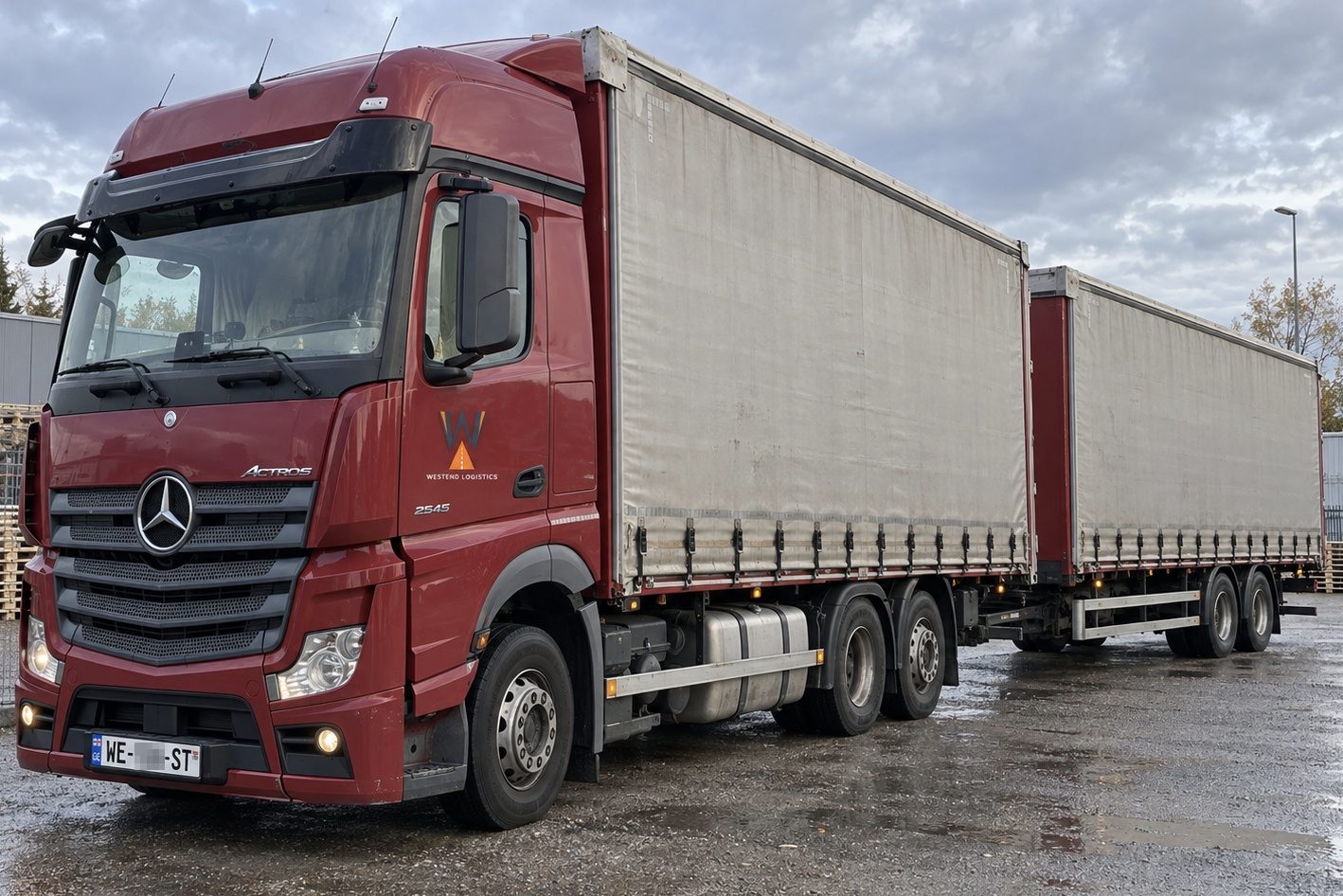 Mercedes-Benz Actros 2545, сцепка, до 120 м³, грузовик Westend Logistics на грузинских номерах